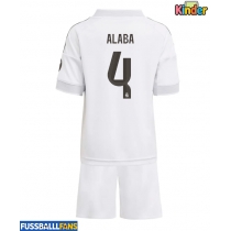 Real Madrid David Alaba #4 Heimtrikotsatz Kinder 2025-26 Kurzarm (+ Kurze Hosen)